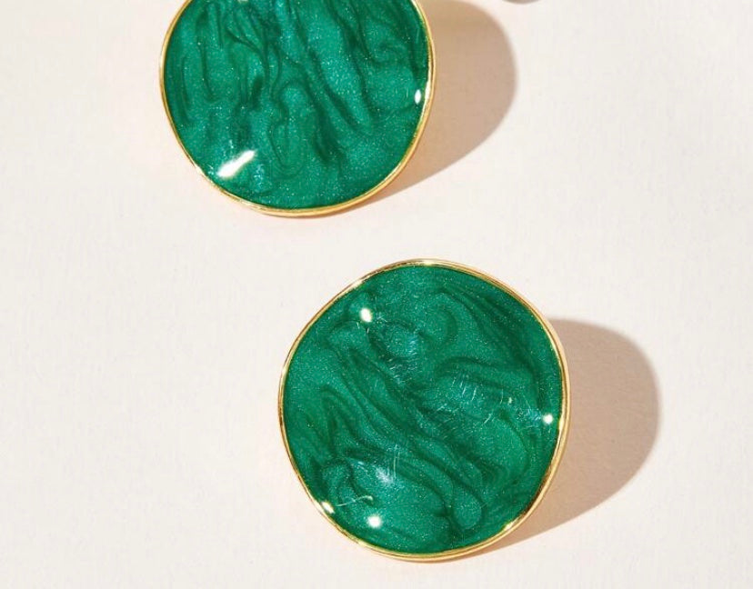 Vibrant Green Round Earring